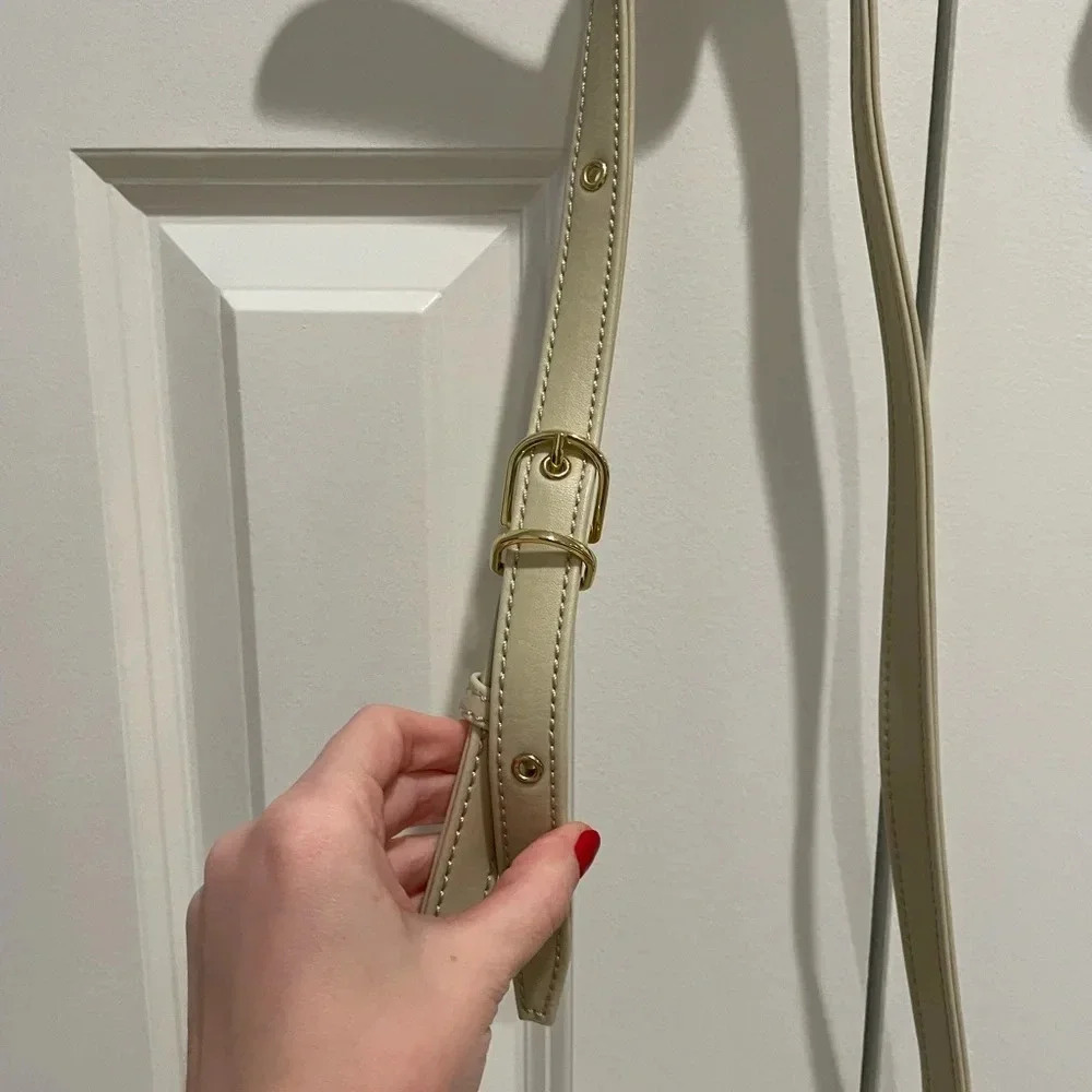 Vegan Leather Crossbody Purse - Picture 5 of 9